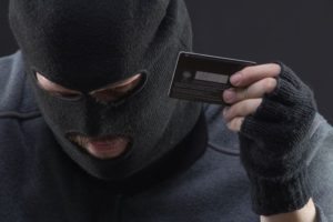 Что делать, если пришло сообщение о несанкционированной операции по карте: подробный алгоритм