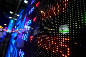 Как выгоднее вложить 500 000 рублей?