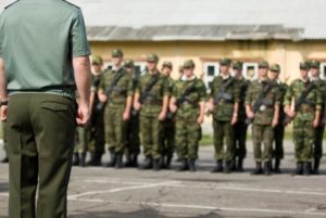 Служба в армии и стаж для пенсии: что входит, что не входит, и как это влияет на саму пенсию?