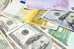 В какой валюте хранить свои сбережения?