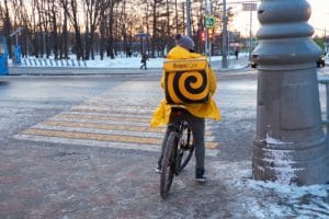 The Bell: Яндекс может стать монополистом в доставке, выкупив Delivery Club