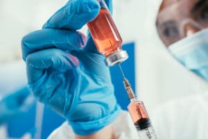 В Западной Европе заболевших и умерших от коронавируса в десятки раз больше, чем в Восточной. Почему?