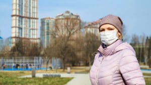 Фирма не в числе жизненно важных: можно ли оформить пропуска для работников и как это сделать?