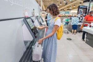 Все ходы записаны: почему в магазинах без кассиров не воруют?