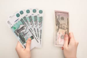 Россия кредитовала Беларусь, Украину, Венесуэлу, а кому должны сейчас мы?