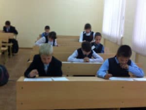 В школах окончательно запретят использовать телефоны. Запрет включат в закон, но учителя считают, что это решение уже запоздало