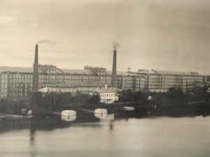 Почему социалистическая экономика жизнеспособна лишь в жесткий кризис и с тотальным контролем?