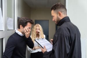 Правительство предложило оставлять должникам не менее величины прожиточного минимума. Хорошо это, или плохо?