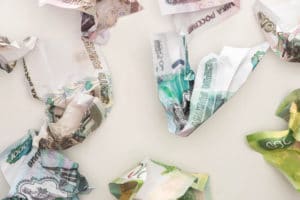 Какие банкноты считаются ветхими, и что с ними можно сделать в России?