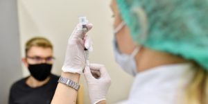 Обязательная и принудительная вакцинация: законно ли это?