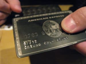 От золотой до «Центуриона»: какие бывают премиальные карты и что из них можно оформить в России?