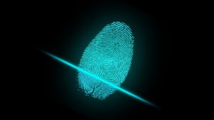 В Samsung придумали карту с датчиком отпечатка пальца. ПИН-код можно не запоминать