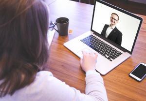 Банкам хотят разрешить открывать счета клиентам по видеосвязи