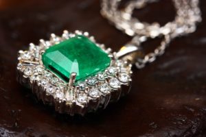 Гохран будет продавать изумруды из запасов: кто и как сможет купить камни