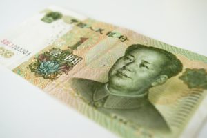 Через ВТБ теперь можно перевести юани в другой российский банк