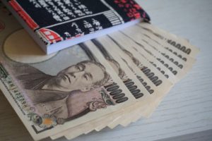 Российский банк с японским капиталом ввел плату за хранение иены на счетах
