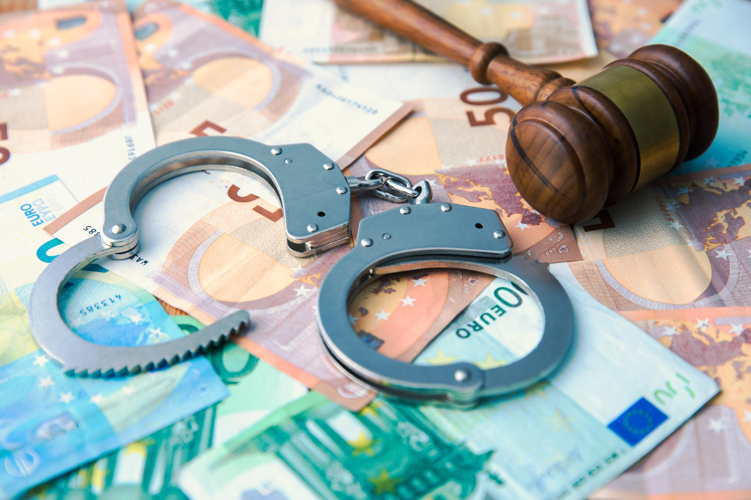 Новые признаки контроля: Как ЕС уточнил правила для санкций