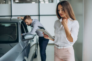 Доля кредитов на новые автомобили продолжает расти: как акции и утильсбор влияют на рынок автокредитования