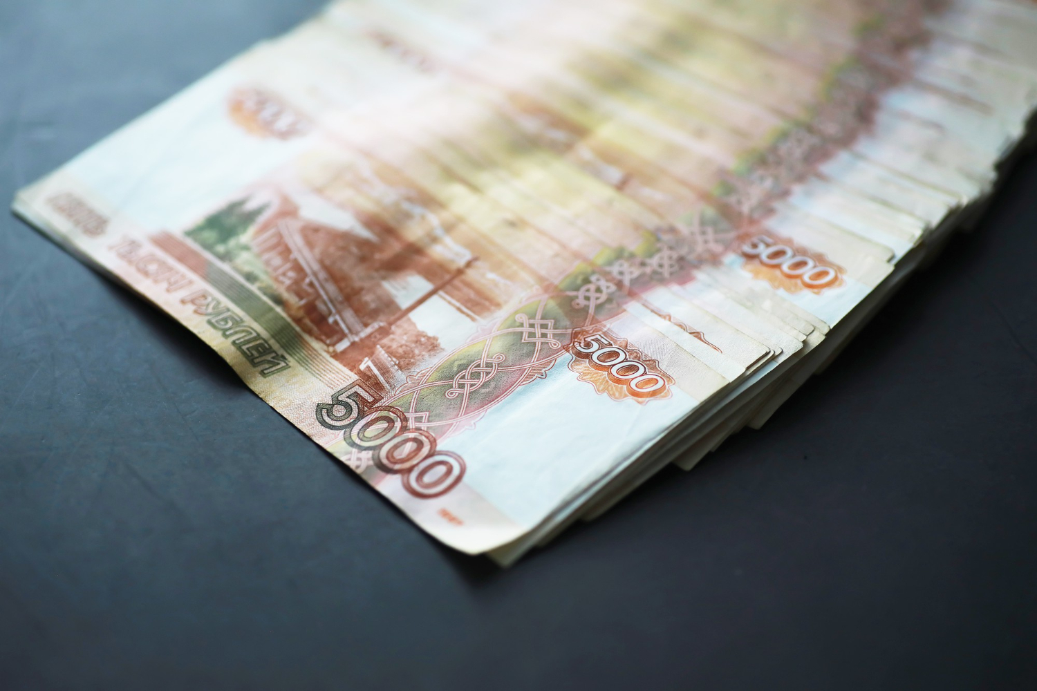 Минимальный размер оплаты труда в России поднимется до 22 440 рублей с начала 2025 года