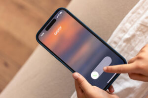 Apple раскрывает iPhone 16: мощный процессор, новая сенсорная кнопка и стильные цвета