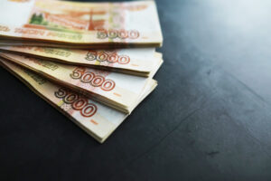 Резкий отток средств из Райффайзен Банка: клиенты вывели более 120 миллиардов рублей перед остановкой валютных переводов