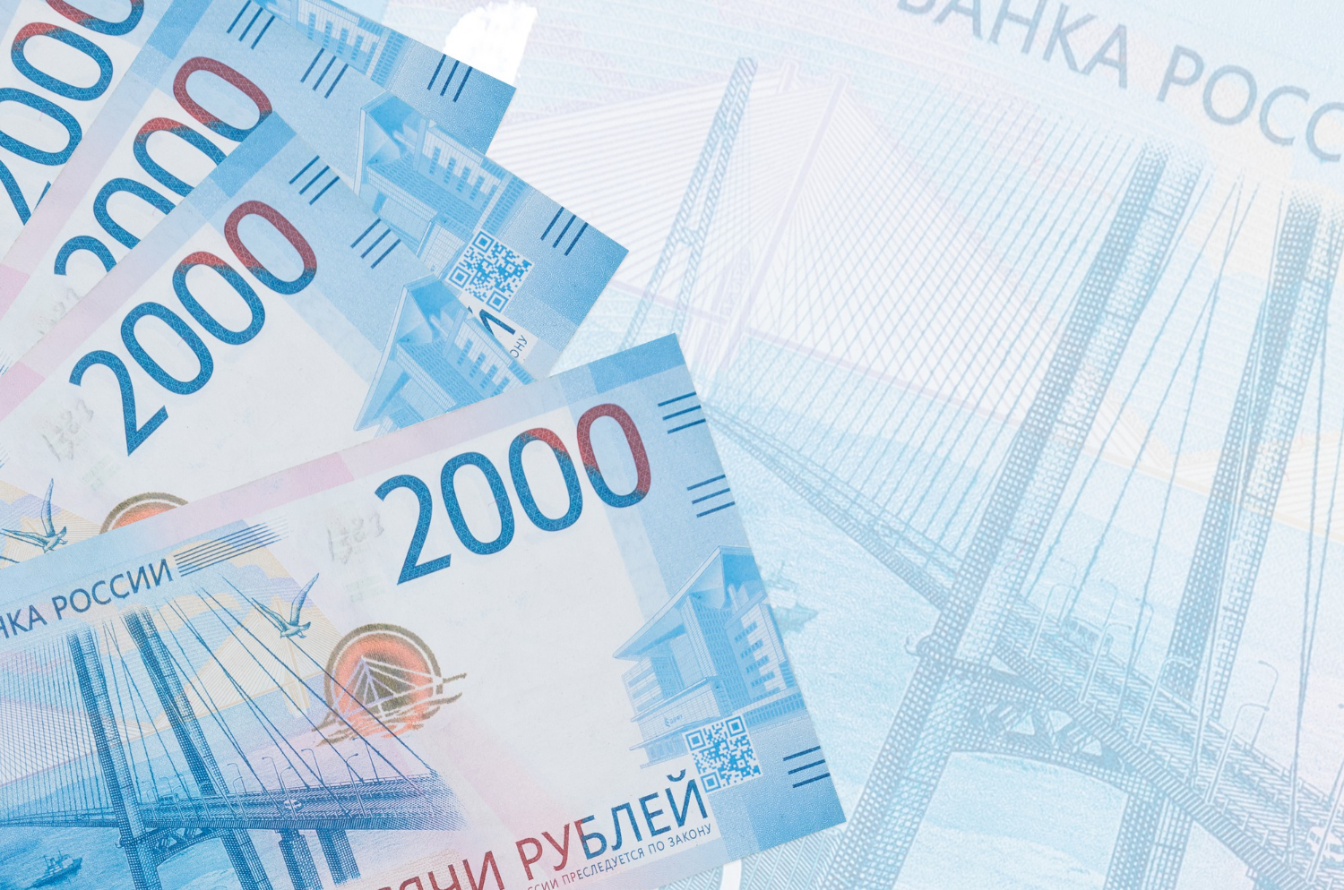 МРОТ увеличится до 22 440 рублей с 2025 года: Путин подписал новый закон