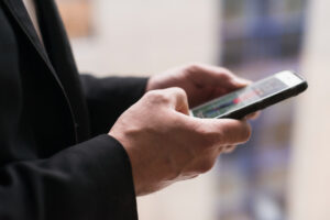 Совкомбанк поддержал единый QR-код от ЦБ, а Сбербанк критикует инициативу