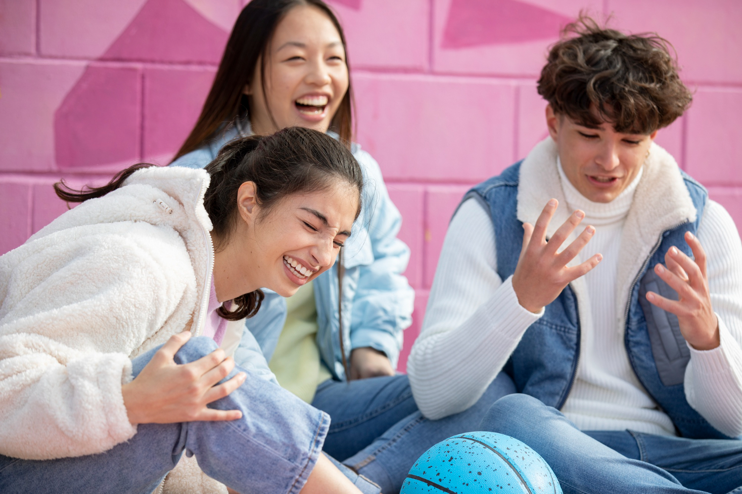 Подростки смогут инвестировать с 14 лет: «СберИнвестиции» открыли доступ на фондовый рынок