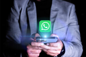 Мошенники используют взломанные аккаунты WhatsApp для обмана россиян