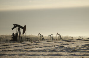 Цена нефти Brent упала ниже 73 долларов впервые с начала октября