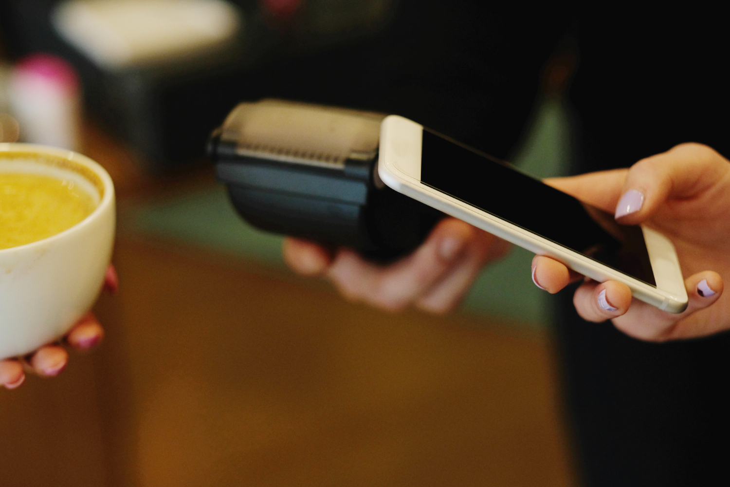 Оплата одним касанием: SberPay NFC теперь с поддержкой счетов других банков
