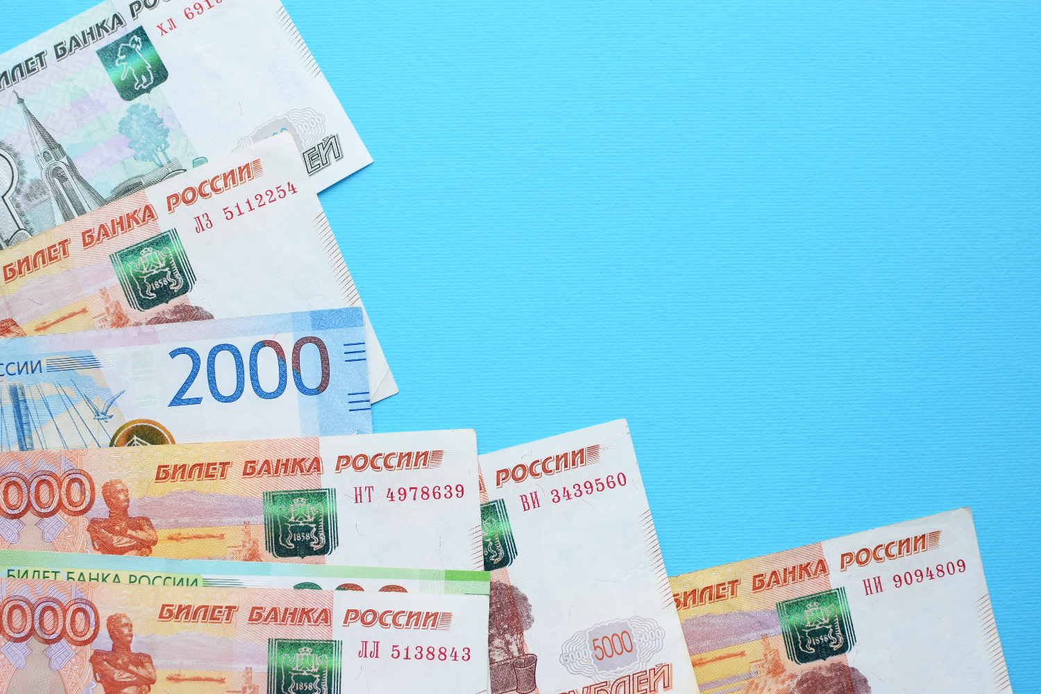 Как накопить миллион за год: стратегии и советы экспертов