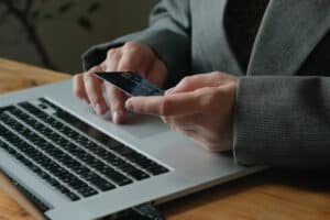 Новые схемы мошенников: как защитить свои данные от взлома и кражи средств