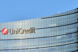 UniCredit завершает сворачивание бизнеса в России на год раньше запланированного