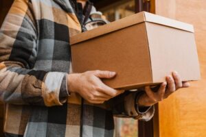 Рост случаев мошенничества с «ошибочными посылками» на 30%