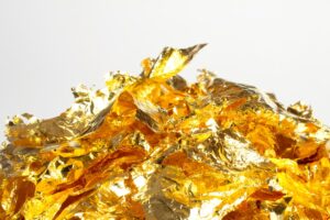 Цена золота обновила исторический рекорд, прогнозируется дальнейший рост