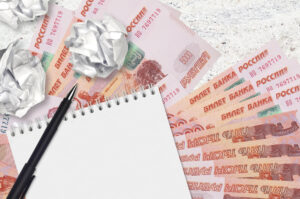 ЦБ ожидает ключевую ставку в 2025 году у нижней границы прогноза, но не исключает повышения