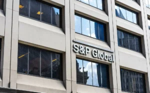 Глобальный рост замедляется: S&P Global снизила прогноз ВВП на 2025 год до минимума с 2009 года