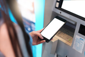 Эксперт рассказал о новых схемах мошенничества с QR-кодами