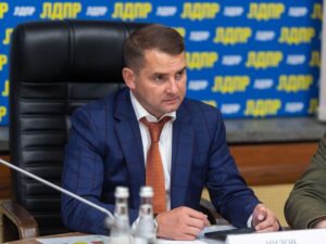Госдума может смягчить ограничения на выезд должников за границу
