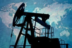 Нефть под давлением: глобальные вызовы и перспективы энергетических рынков