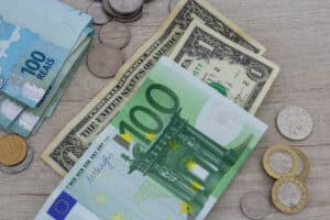 Экономические тенденции: замедление роста в развитых странах и движение вперёд развивающихся рынков