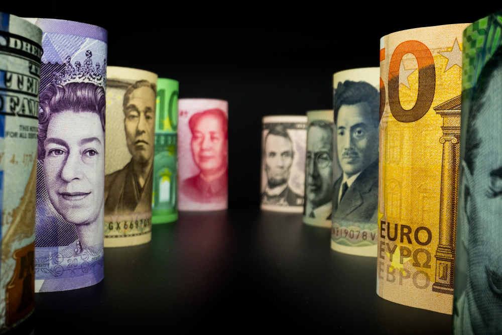 Рубль укрепляет позиции: анализ валютного курса на 14 января 2026 года