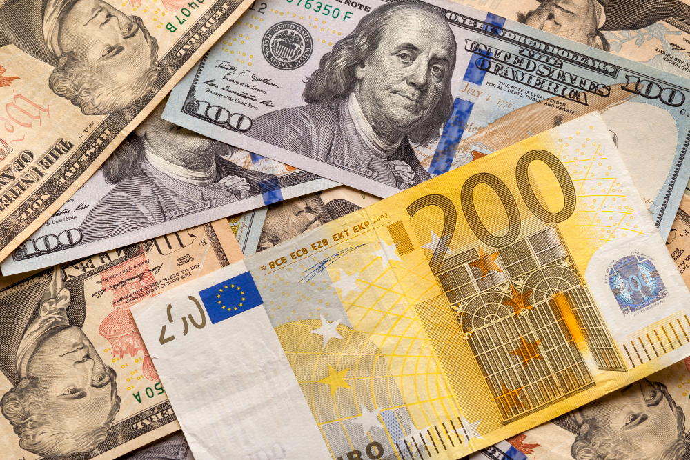 Динамика валютных курсов на 5 февраля 2026 года: Рубль под давлением внешних факторов