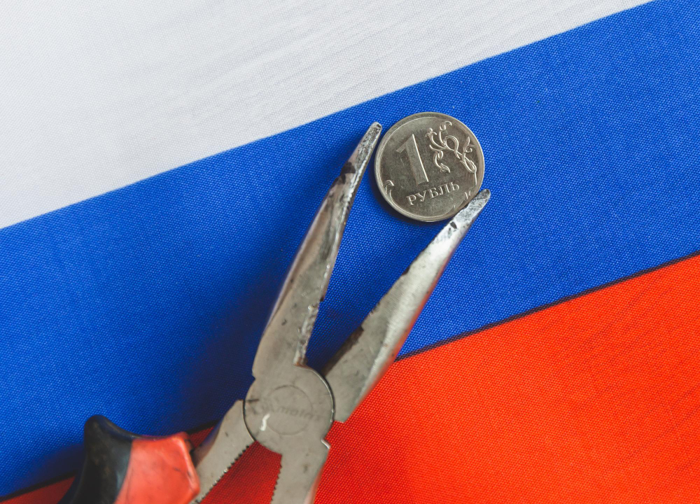 Минфин России временно приостанавливает валютные операции в марте 2026 года