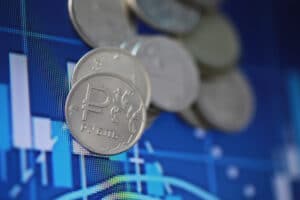 Замедление роста вкладов: как снижение ставок влияет на сбережения россиян