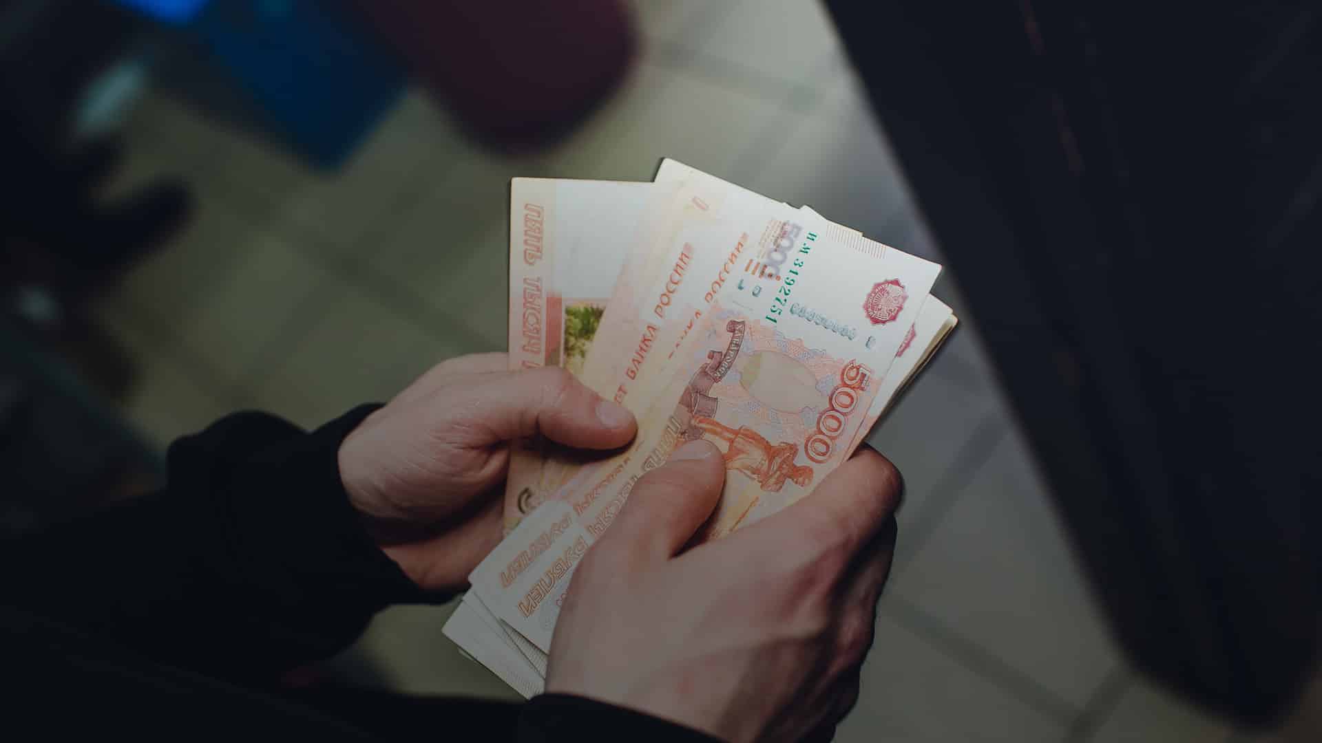 Россиянам объяснили, как вернуть 13% за лечение, спорт и учебу