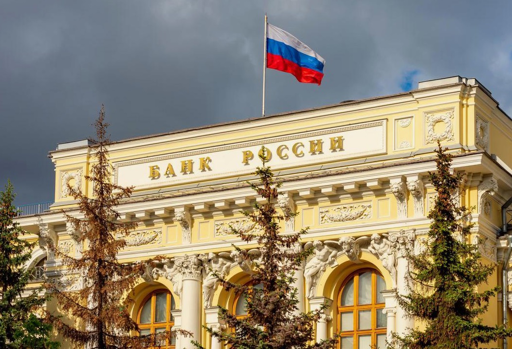 ЦБ РФ ограничит доступ подростков к электронным кошелькам из-за мошенников