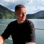 Практик Торгует
