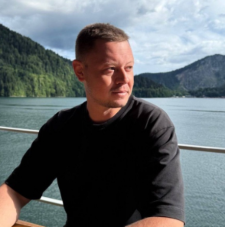 Практик Торгует